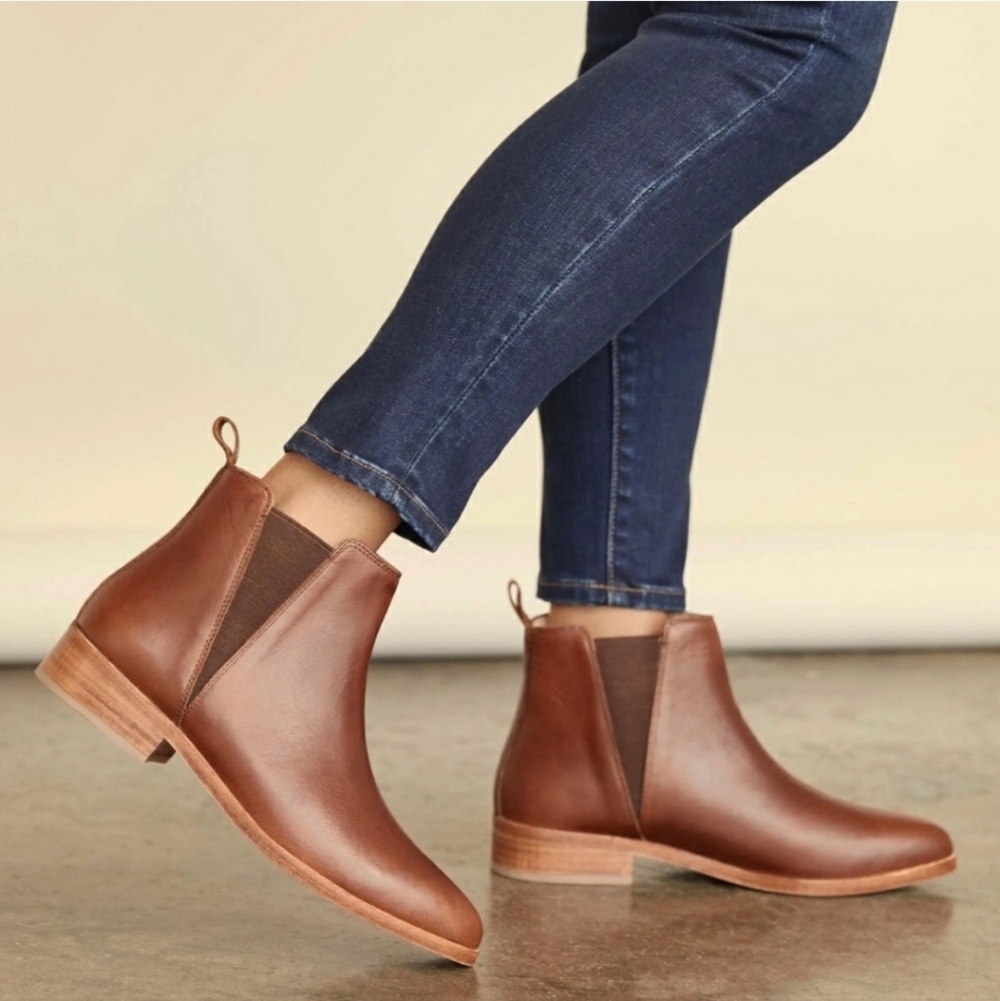 Nisolo Classic Chelsea Boot Brandy Leather Bootie Size 7
